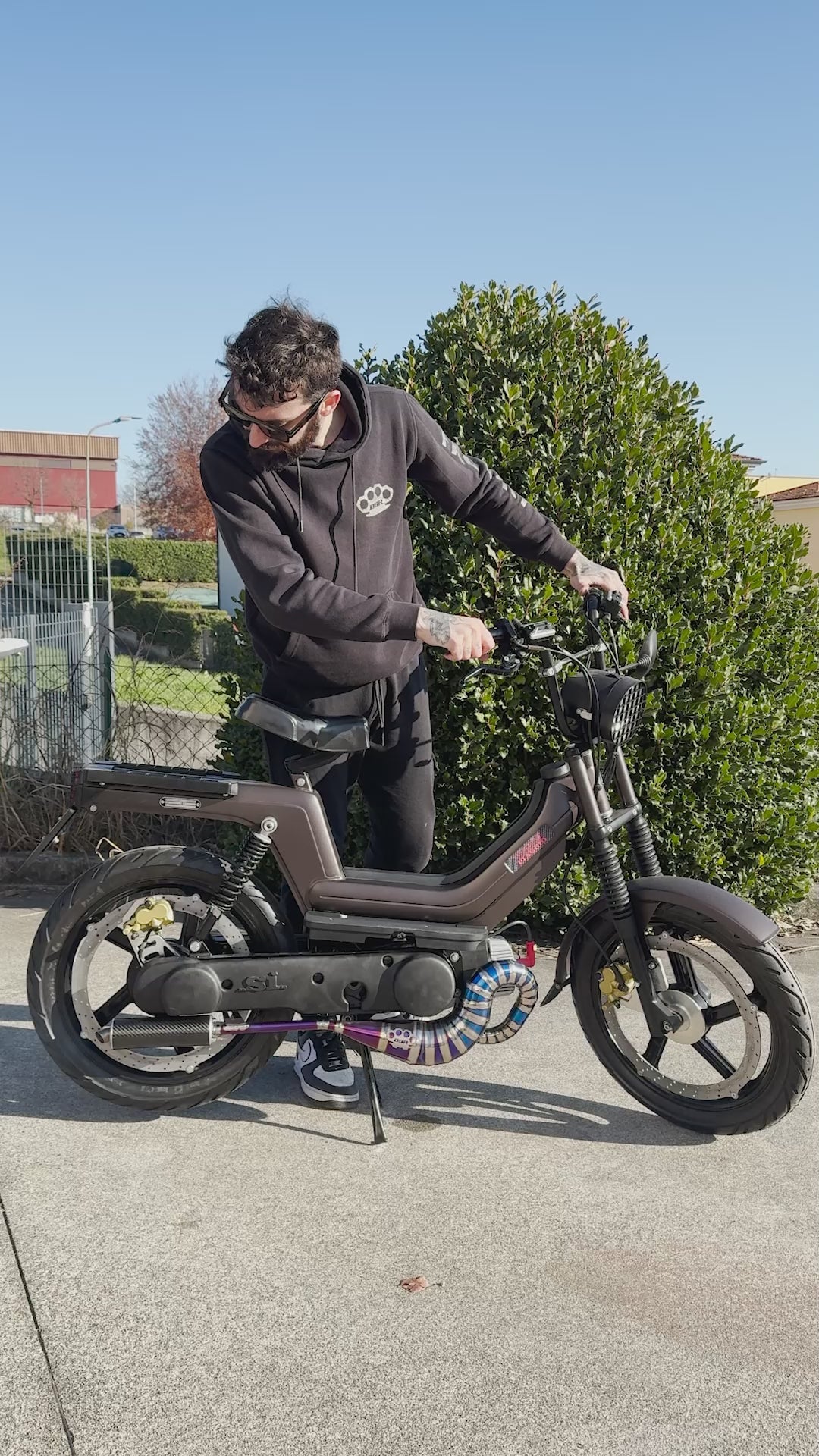 عادم DBR وايفرن تيتانيوم متعدد الألوان